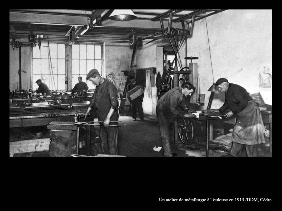 Un atelier de métallurgie à Toulouse en 1913