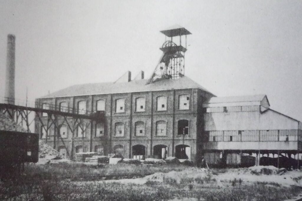 Fosse numéro 2 de la Compagnie des Mines de Flines-lez-Râches, Anhiers.