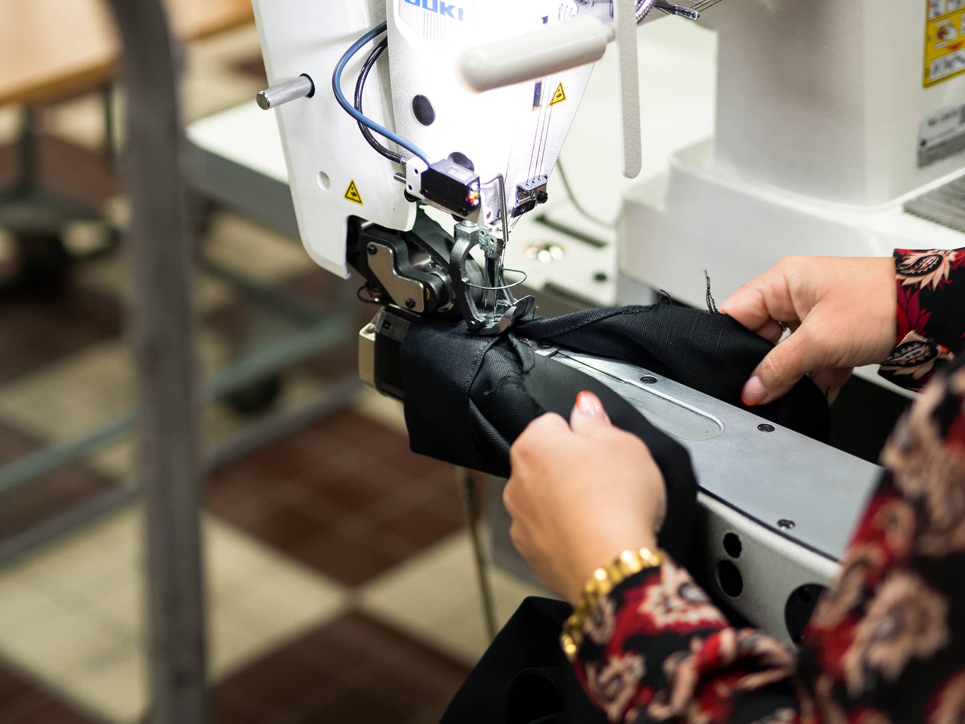 Fabrication veston coltin Le Laboureur Byredo en France
