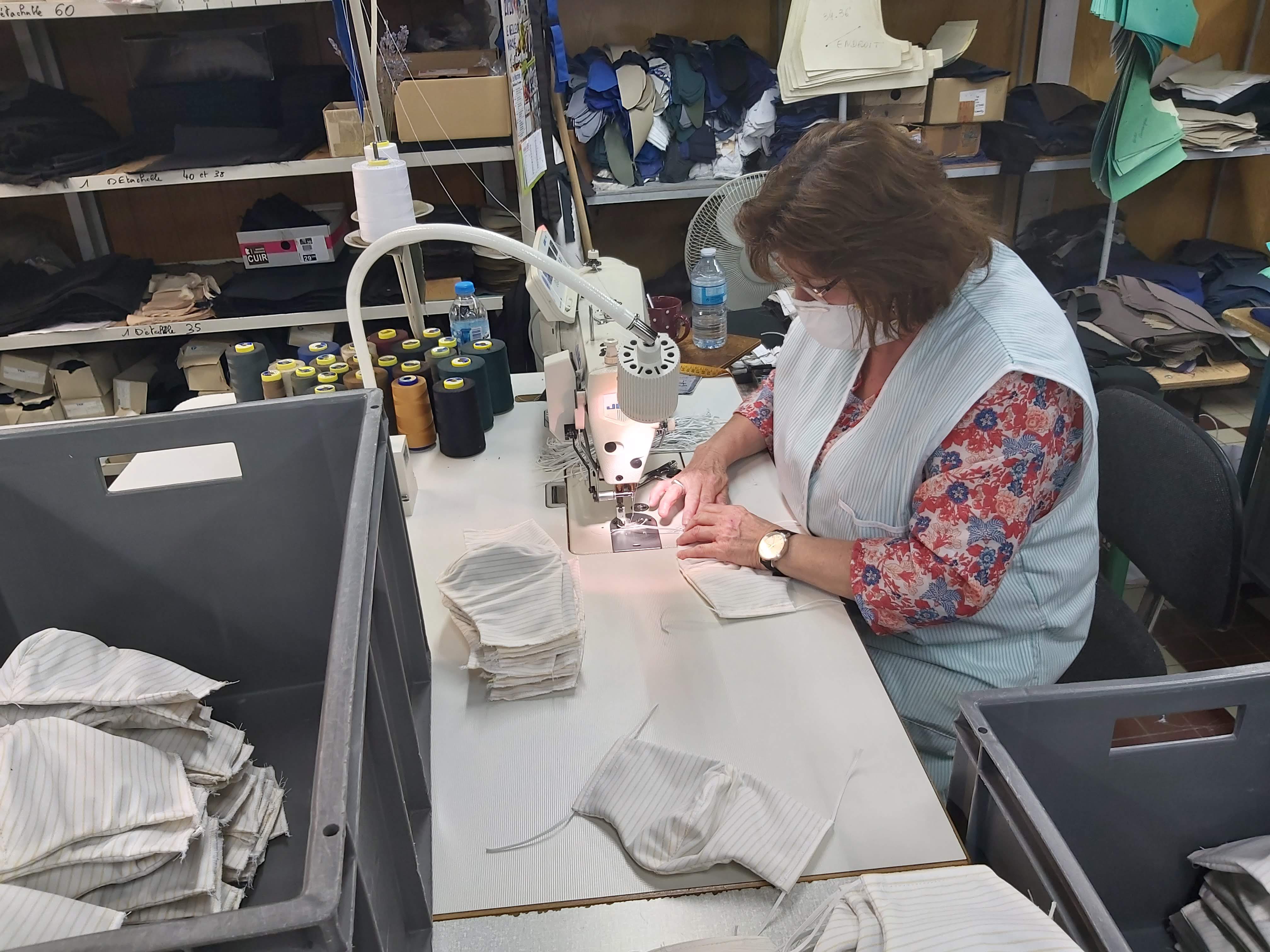 Fabrique de masques au Laboureur